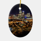 Pittsburgh-Skyline nachts Keramik Ornament (Vorne)