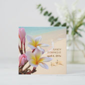 Pix Dezines Pink Plumeria + Strand + Seesterne Einladung (Stehend Vorderseite)