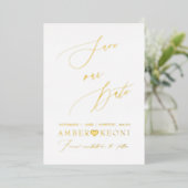 Pix Dezines Rettete unser Date Luxe Calligraphie Folieneinladung (Stehend vorne)