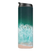PixDezines Beach Waves Emerald Sea Pink Sand Thermosbecher (Nach rechts gedreht)