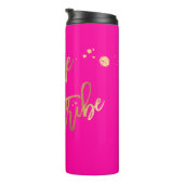 PixDezines Bride Tribe Imitate Gold Moderne Schrif Thermosbecher (Nach rechts gedreht)