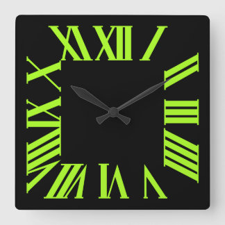 PixDezines Fluorescent Lime Green Roman Numeros Quadratische Wanduhr