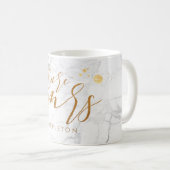 PixDezines Future Mrs./Imitats Gold/Modern Script Kaffeetasse (VorderseiteRechts)
