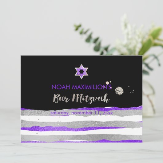 PixDezines Imitate silber/lila/Streifen Bar mitzva Einladung (Stehend Vorderseite)