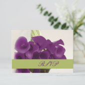 PixDezines lila Calla-Lilien RSVP Karte (Stehend Vorderseite)