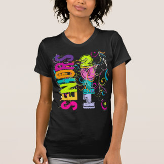 PixDezines Senioren 2011+Regenbogen-Wirbel T-Shirt
