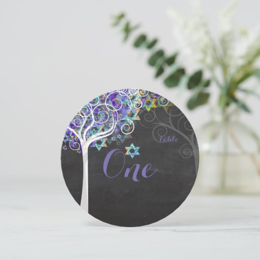 PixDezines-Tischnummern-Baum des Lebens Mitzvah Einladung (Stehend Vorderseite)