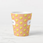 Pixel Art Pink & Yellow Battenberg Cake Muster Milchtasse (Vorderseite)