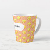 Pixel Art Pink & Yellow Battenberg Cake Muster Milchtasse (Rechte Ecke)