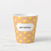 Pixel Art Pink & Yellow Battenberg Cake Muster Milchtasse (Vorderseite)