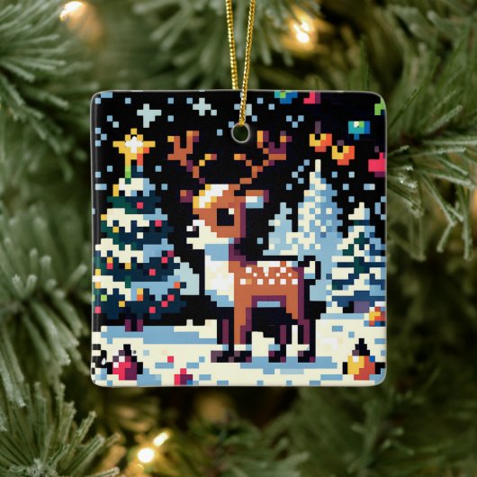 Pixel Art Reindeer in Schneehocht Keramikornament (Baum)