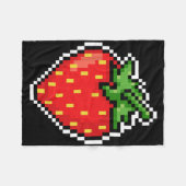 Pixel Strawberry 80s Video Game Halloween  Fleecedecke (Vorderseite (Horizontal))