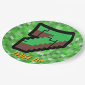 Pixelated Gamer Green Building Level Up 7 Pappteller (Schrägansicht)