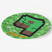 Pixelated Gamer Green Building Level Up 9 Pappteller (Schrägansicht)