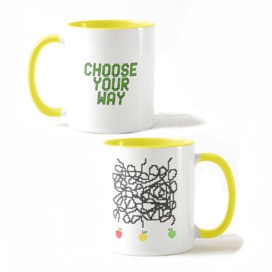 Pixeliges Labyrinth und Äpfel Tasse