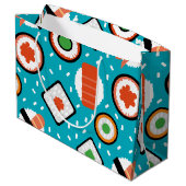 Pixelsushi-Cartoonmuster des niedlichen Spaßes Große Geschenktüte (Rückseite Schrägansicht)