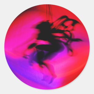 Pixie Dancing in Rosa Runder Aufkleber