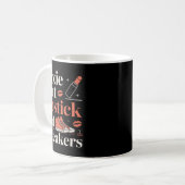 Pixie-Schnitt Lippenstift und Sneaker Kurzhaarfris Kaffeetasse (Vorderseite Links)