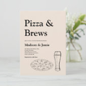 Pizza and Brews Beer Lässige Paare Brautparty Einladung (Stehend Vorderseite)