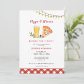 Pizza & Brew Lässige Paare Dusche Einladung (Stehend Vorderseite)