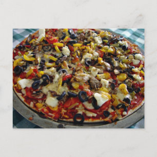 Pizza mit Feta, Oliven, Capsicum Postkarte