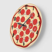 Pizza mit Tomaten und Zwiebeln Große Wanduhr (Winkel)