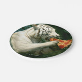 Pizza-Party - weiße Tiger essen Pizza Pappteller (Schrägansicht)