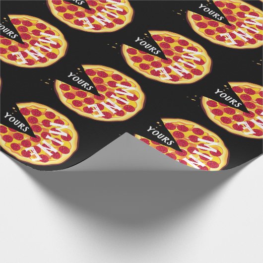 Pizza Pizza niedliches Party schwarz Geschenkpapier (Ecke)