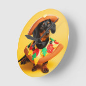 Pizza Puppy Runde Wanduhr (Winkel)