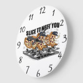 Pizza Slice Crew Große Wanduhr (Winkel)