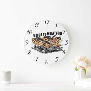 Pizza Slice Crew Große Wanduhr