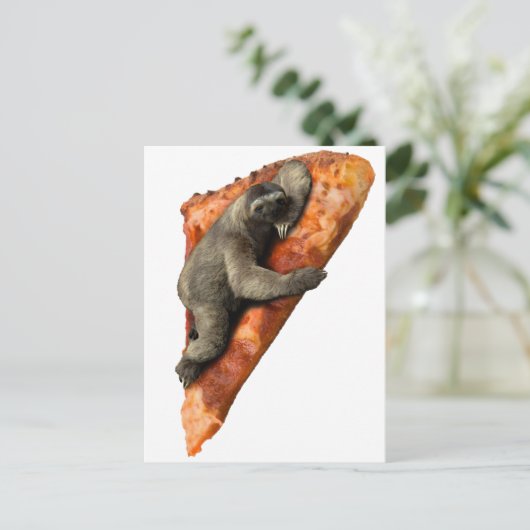 Pizza Sloth Postkarte (Stehend Vorderseite)