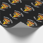 Pizza statt Krieg Funny Peace Pub Dark BG Geschenkpapier (Ecke)