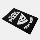 Pizza statt Krieg Fußmatte (Schrägansicht)