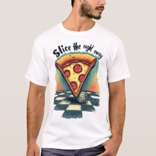 Pizza-T - Shirt in der Nacht schneiden