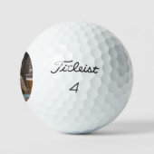 "Pizza und Pints: Eine perfekte Snackpause für Mee Golfball (Logo)