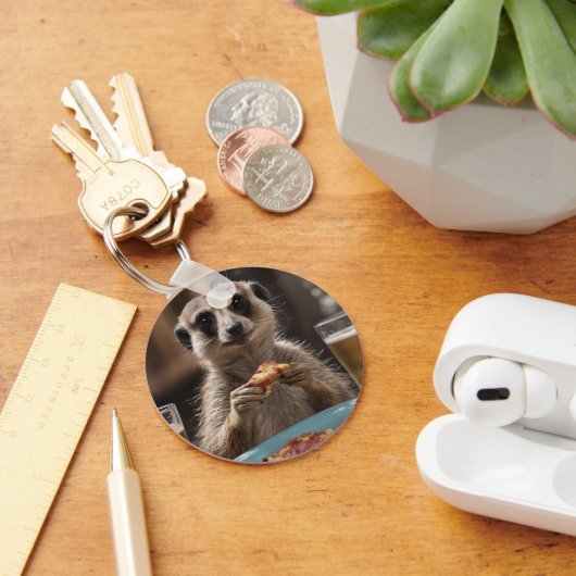 "Pizza und Pints: Eine perfekte Snackpause für Mee Schlüsselanhänger (Schreibtisch)