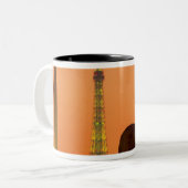 Place de la Concorde Eiffelturm Obelisk Zweifarbige Tasse (Vorderseite Links)