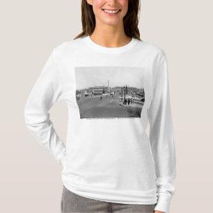 Place de la Concorde, im Jahre 1757 entworfen T-Shirt