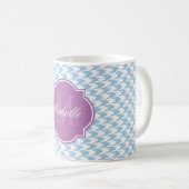 Placid Blue Hahnentrittmuster Monogram Tasse (VorderseiteRechts)