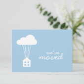 Placid Blue House & Cloud Housewarming Einladung (Stehend Vorderseite)