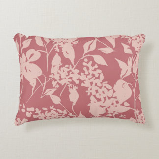Plain floral drawing. Silhouettes of blooming lila Dekokissen