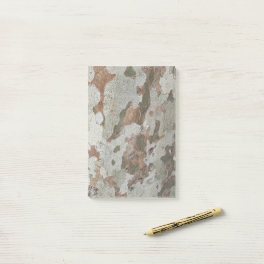 Plane tree camouflage looks bark pattern n post-it klebezettel (Auf Schreibtisch)