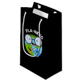 Planerd Funny Planet Puns Dark BG Kleine Geschenktüte (Vorderseite Schrägansicht)