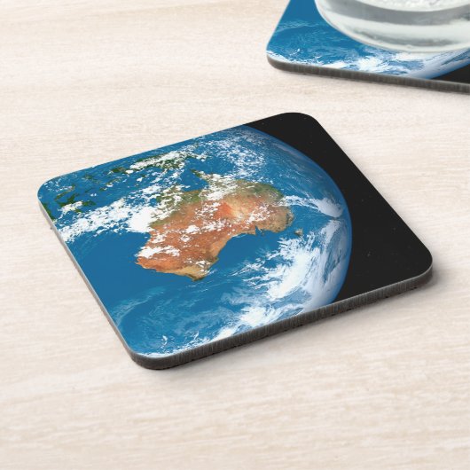 Planet Erde mit Wolken über Australien. Getränkeuntersetzer (Linke Seite)