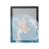 Planet Erde mit Wolken über Australien. Notizblock (Rotiert)