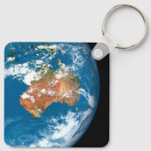 Planet Erde mit Wolken über Australien. Schlüsselanhänger (Rückseite)