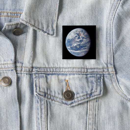 Planet Erde von der Apollo 11 Crew genommen. Button (Beispiel)