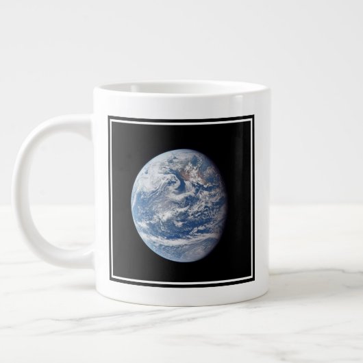 Planet Erde von der Apollo 11 Crew genommen. Jumbo-Tasse (Links)