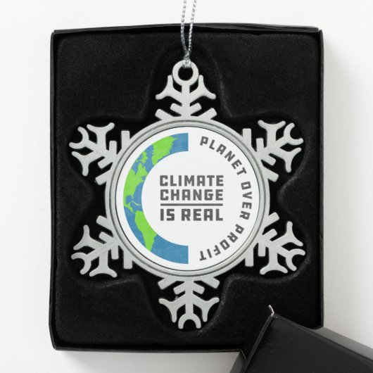 Planet über Gewinn für den globalen Klimawandel Schneeflocken Zinn-Ornament (Box)